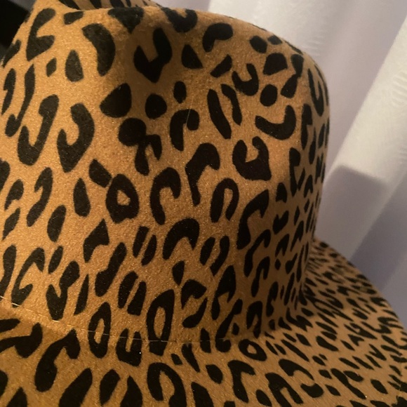 Walk on the wild side with your besties.  One price. For 2 fabulousity 🥰 - Picture 8 of 14